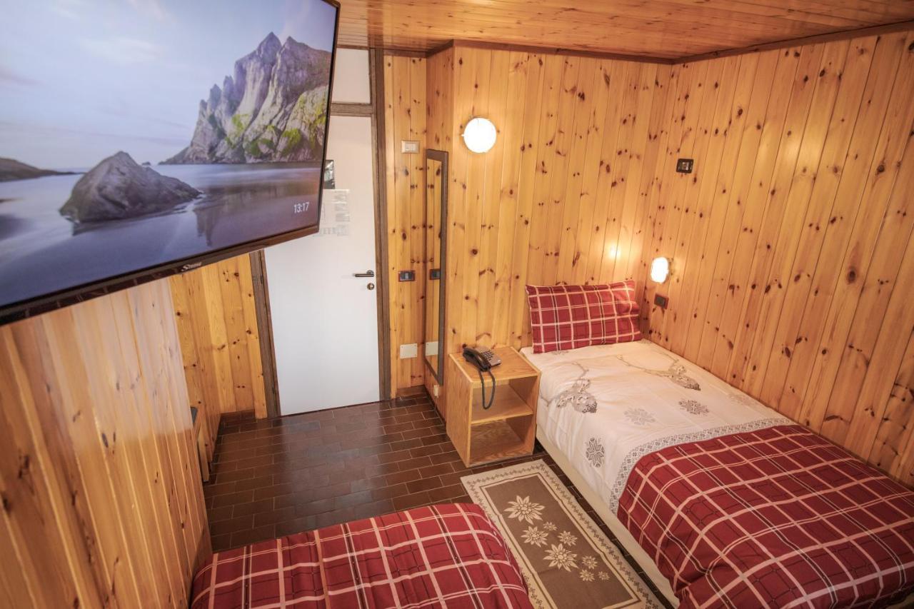 Albergo Quarto Pirovano Passo Stelvio Exterior photo
