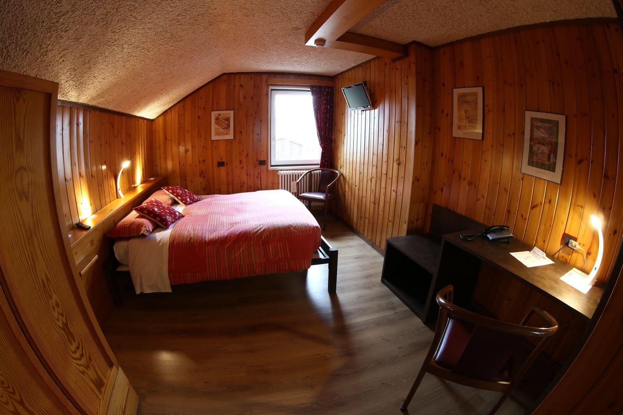 Albergo Quarto Pirovano Passo Stelvio Exterior photo