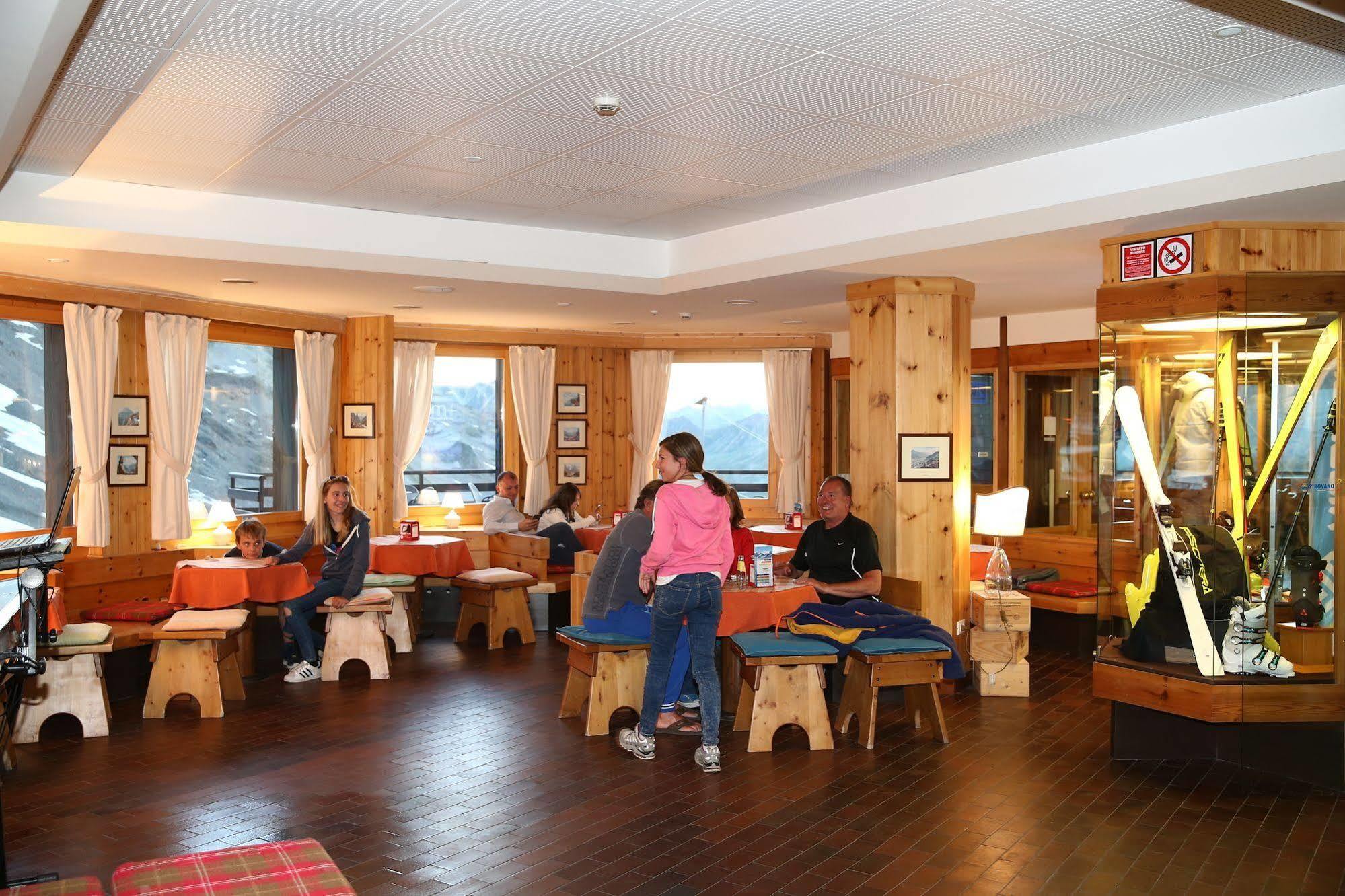 Albergo Quarto Pirovano Passo Stelvio Exterior photo